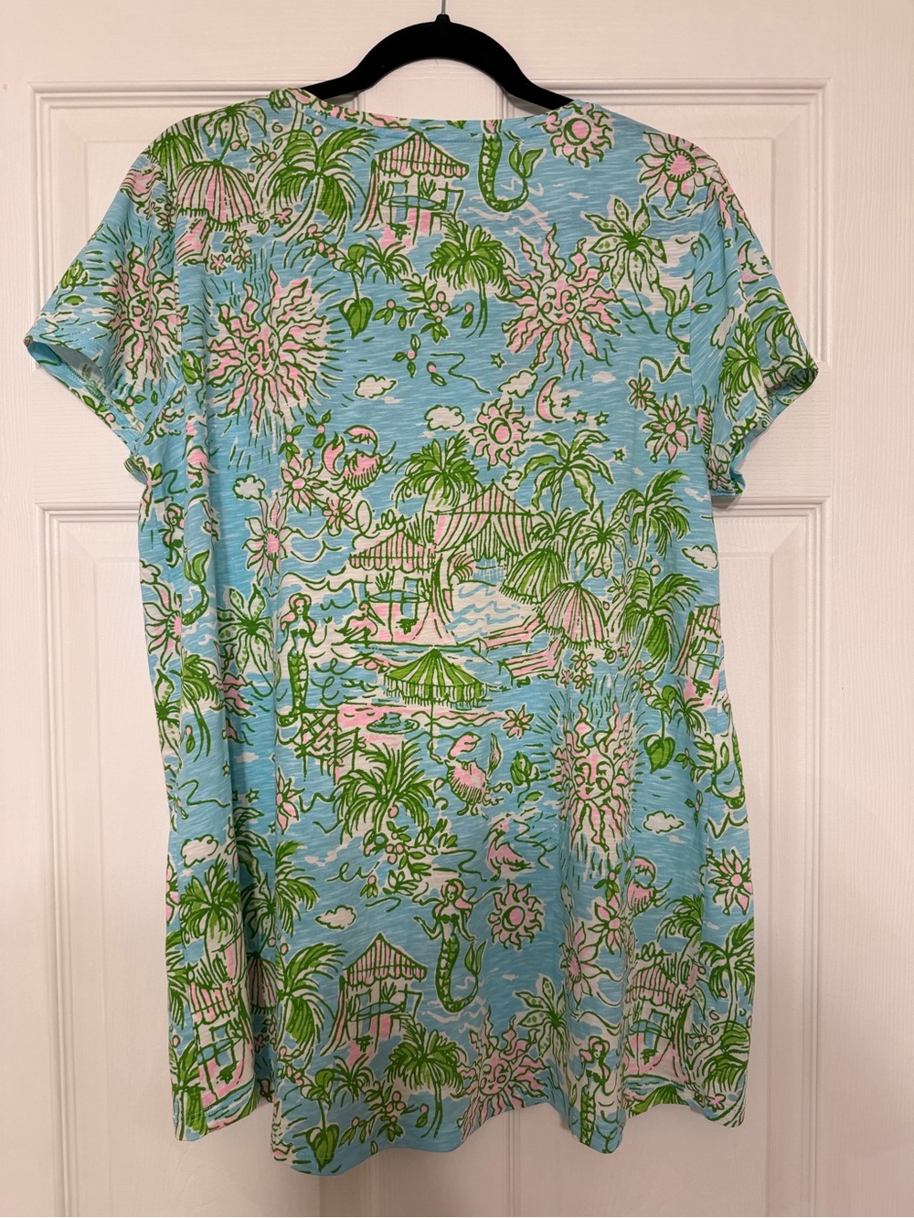 Lilly Pulitzer Light Blue Tropical Print Short Sleeve Tee - Picture 4 of 6